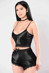 Fantazi Özel Saten Dantel Tasarımlı Şortlu Pijama Takım Siyah