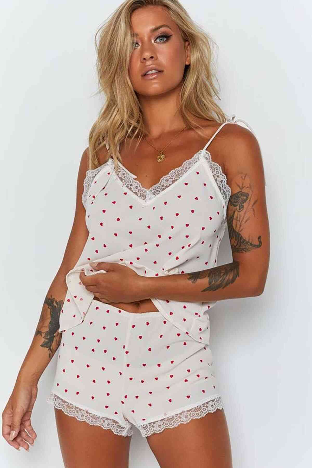 Aşk Fantazi Dantel İşlemeli Kalpli Şortlu Pijama Takım Beyaz